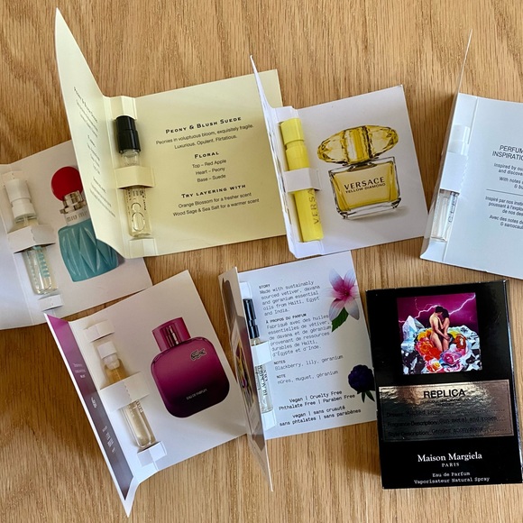 Assorted Purfume Sample Set - Picture 2 of 2